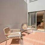 Liiiving In - Design