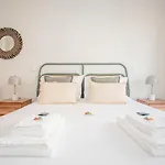 Liiiving In - Design