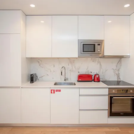 Liiiving In - Design Apartment *