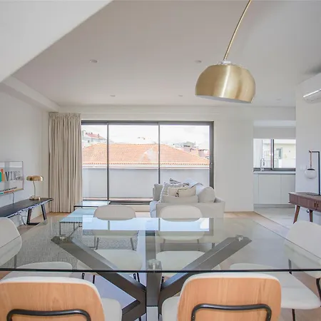 Liiiving In - Design Apartament Porto
