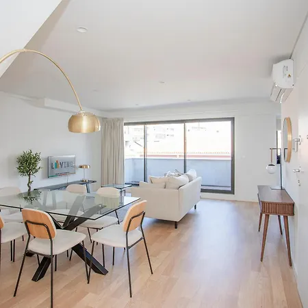 Liiiving In - Design Apartament Porto