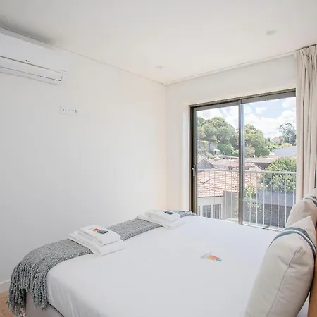 Liiiving In - Design Apartment *