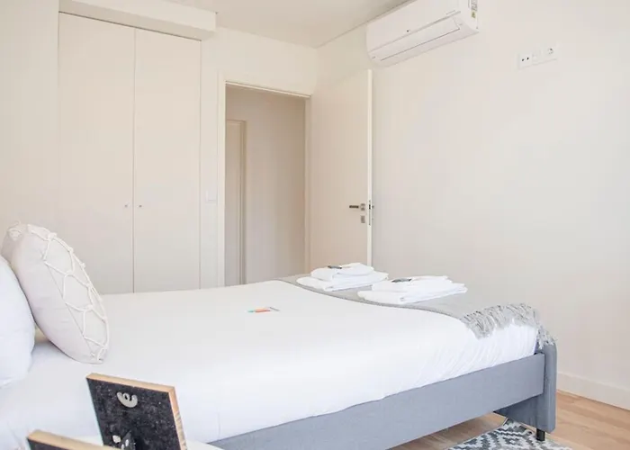 Liiiving In - Design 포르투