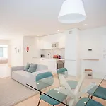 Liiiving In - Design Appartamento Oporto